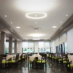 Pillon 3* ביביונה